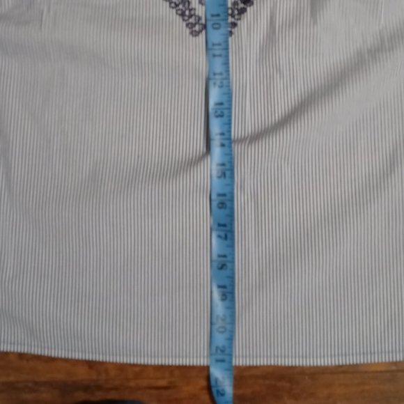 Liz clairbone blouse size small - Picture 8 of 11